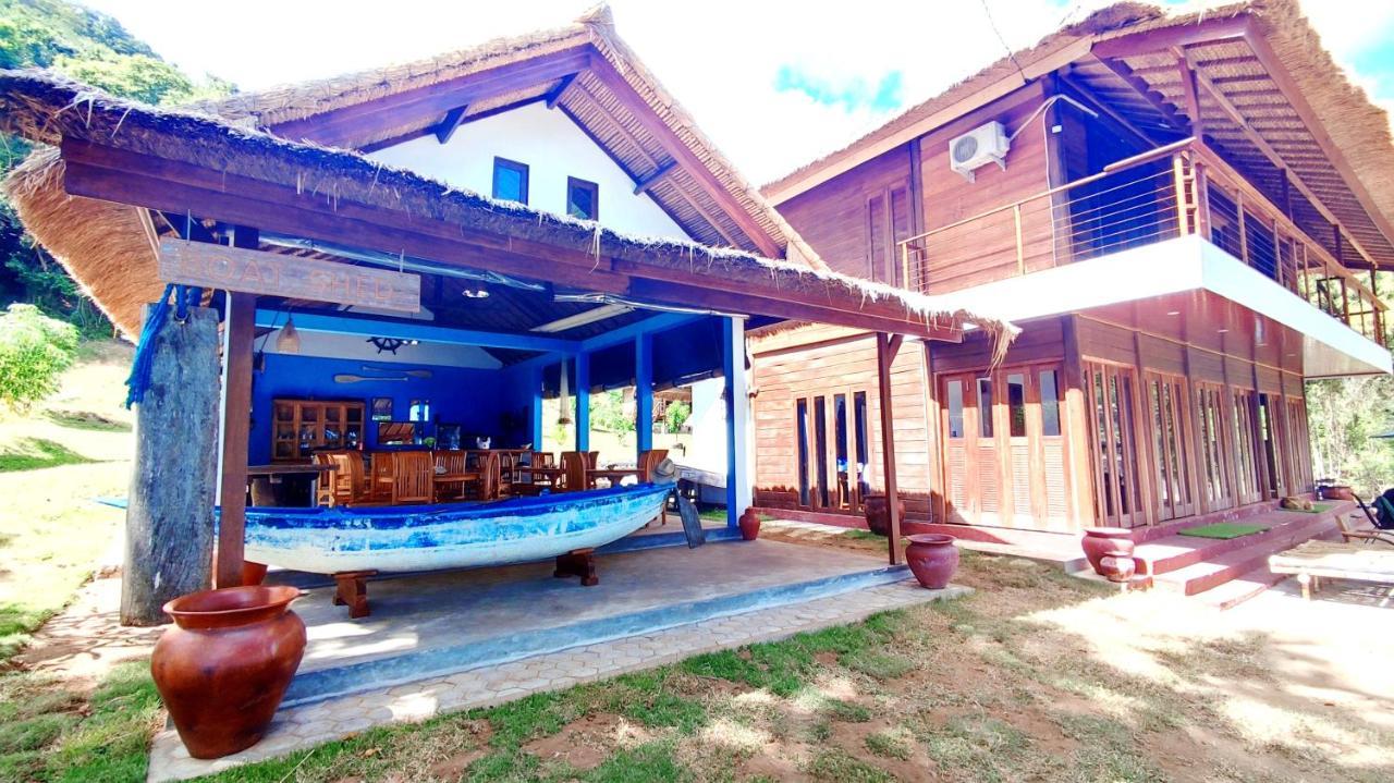 Khabita Beach Resort Lembar  ภายนอก รูปภาพ