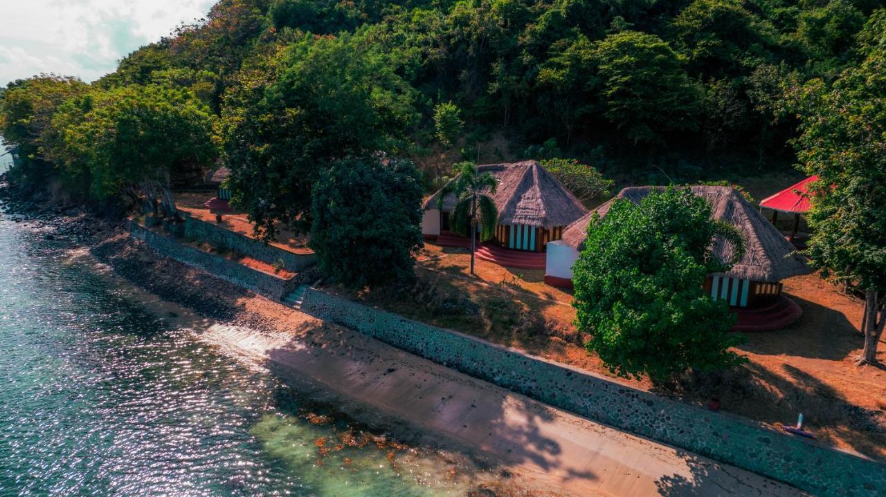 Khabita Beach Resort Lembar  ภายนอก รูปภาพ